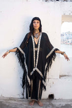 Load image into Gallery viewer, Arawakan Fringed Poncho