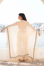 Load image into Gallery viewer, Anapuru Fringed Poncho
