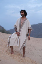 Load image into Gallery viewer, Paumari Poncho