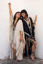 Load image into Gallery viewer, Arawakan Fringed Poncho