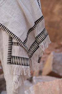 Korubo Open Poncho / Shawl