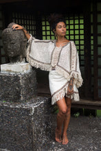 Load image into Gallery viewer, Tuyuca Crop Poncho
